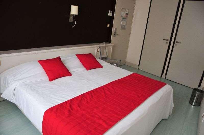 Cit'Hotel Europeen Angoulême Quarto foto