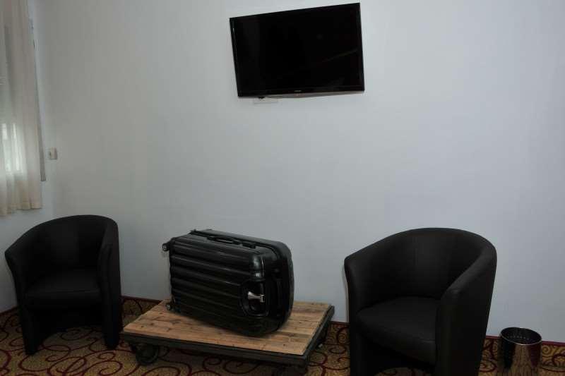 Cit'Hotel Europeen Angoulême Quarto foto