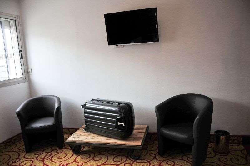 Cit'Hotel Europeen Angoulême Quarto foto